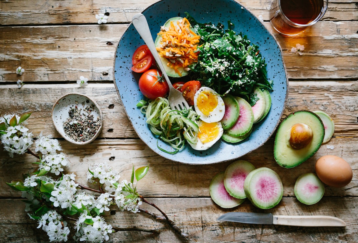 Frutas y bayas frescas del bosque